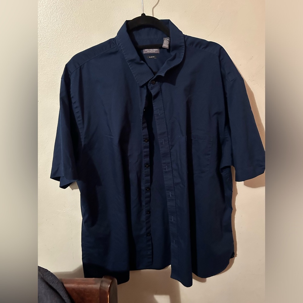XXL Van Huesen Navy Short Sleeve Dress Shirt
